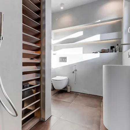 Amuse Bouche By Skabrin Банско