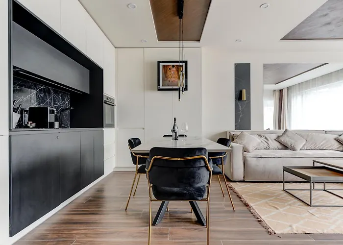 Amuse Bouche By Skabrin * Банско